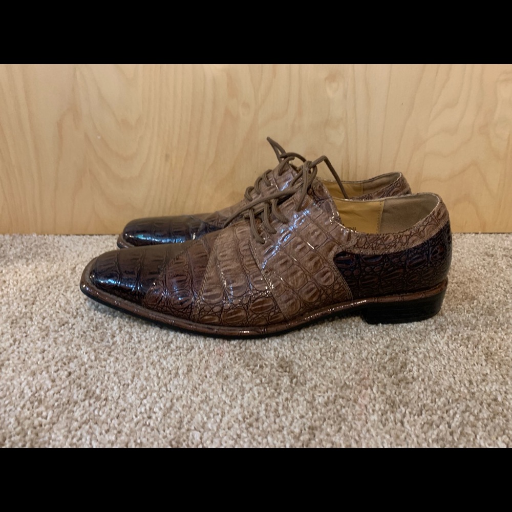 Men’s size 12 dress shoe
